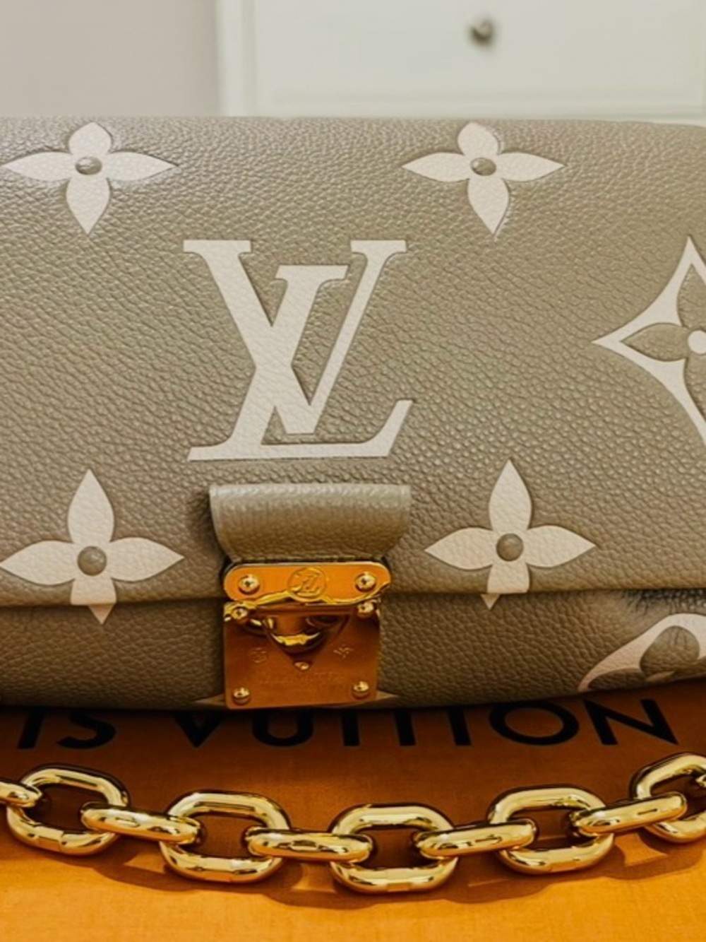 Retail $3890 Louis Vuitton favorite handbag,  Empreinte Monogram Chain Crossbody